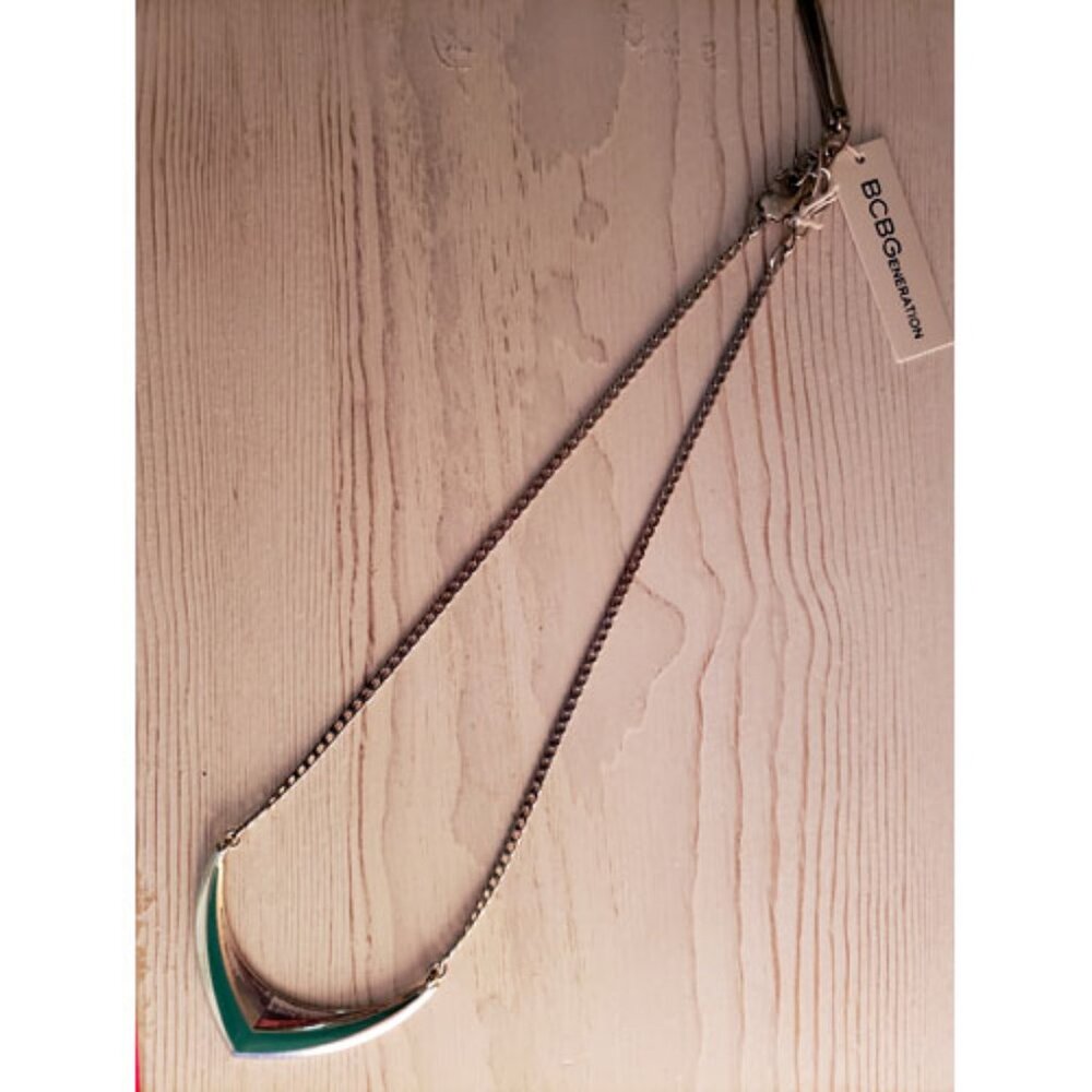 Green Chevron Necklace Silvertone Chain from BCBG Generation Womens 16 inch NWT - Picture 8 of 8